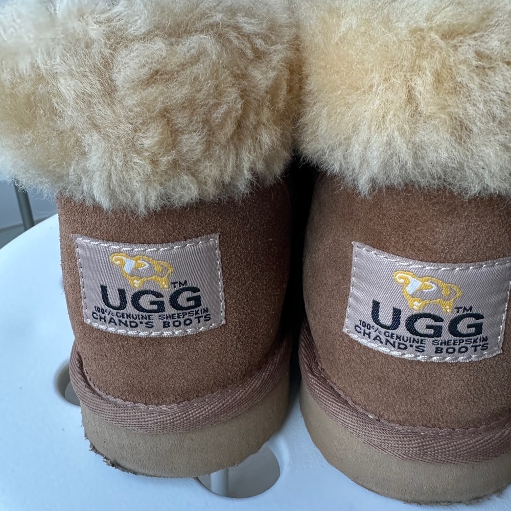UGG - Men’s Size 12 - Like new